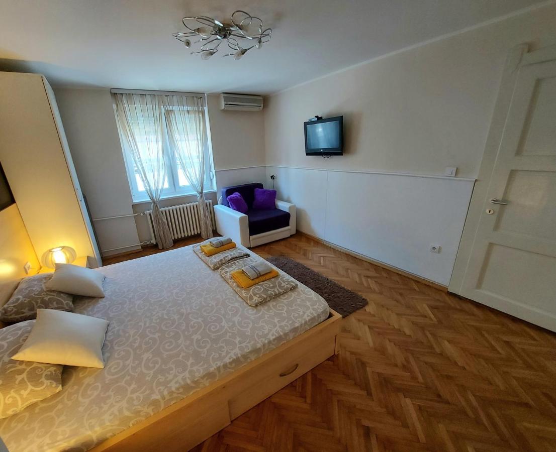 Central Apartment With Garage Novi Sad Exterior photo