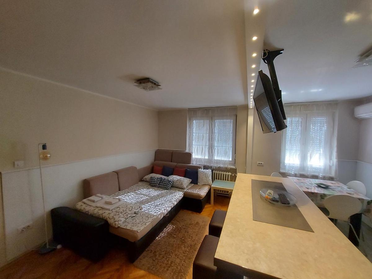 Central Apartment With Garage Novi Sad Exterior photo