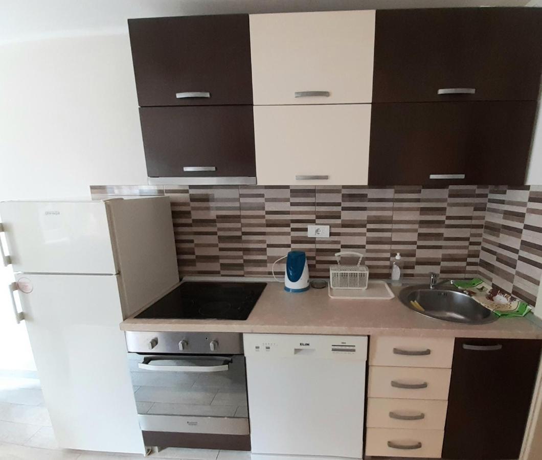 Central Apartment With Garage Novi Sad Exterior photo